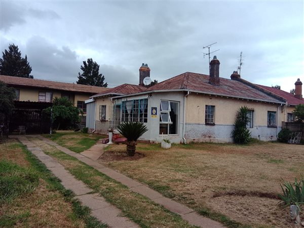 4 Bedroom House 4 Bedroom House