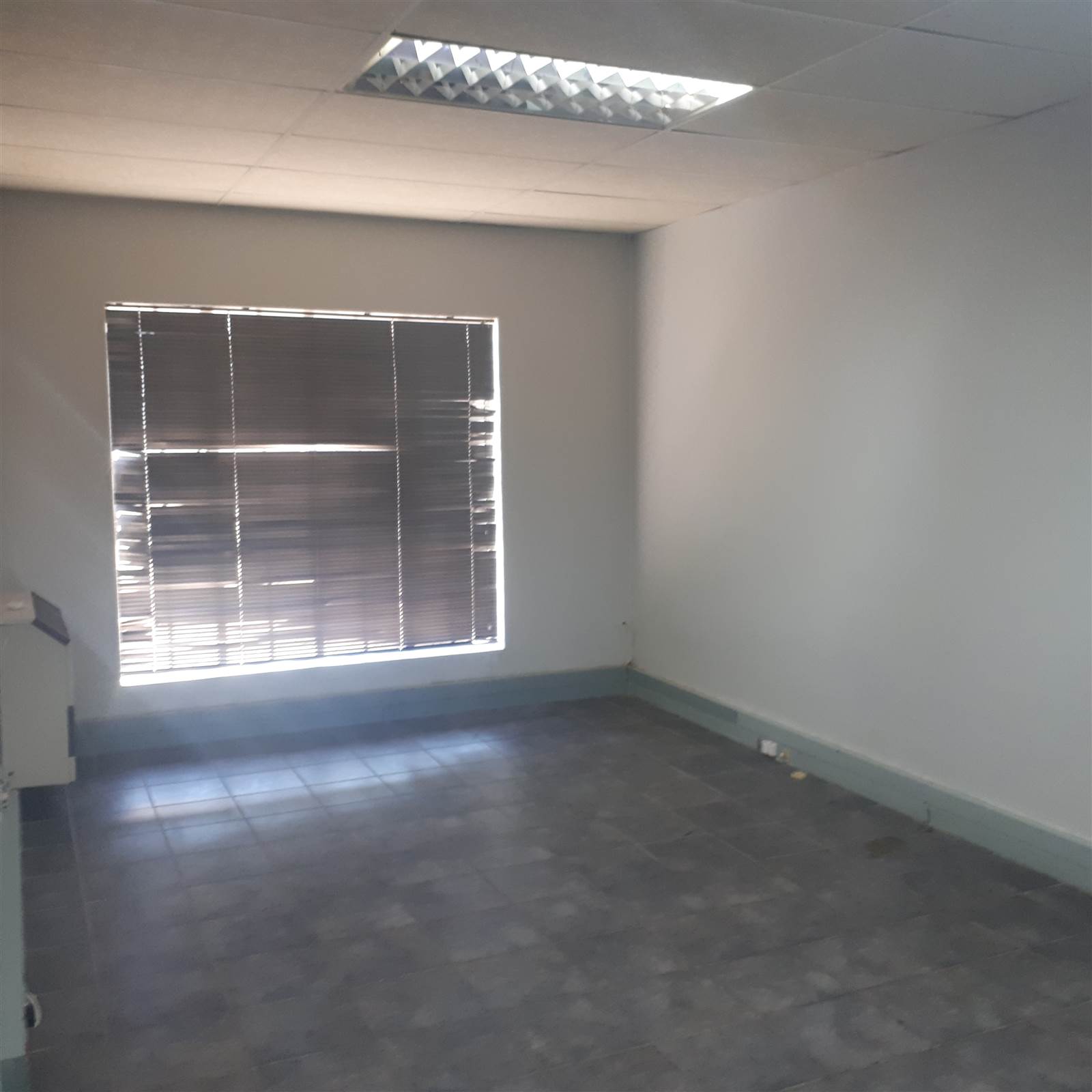 98  m² Commercial space in Nelspruit photo number 3