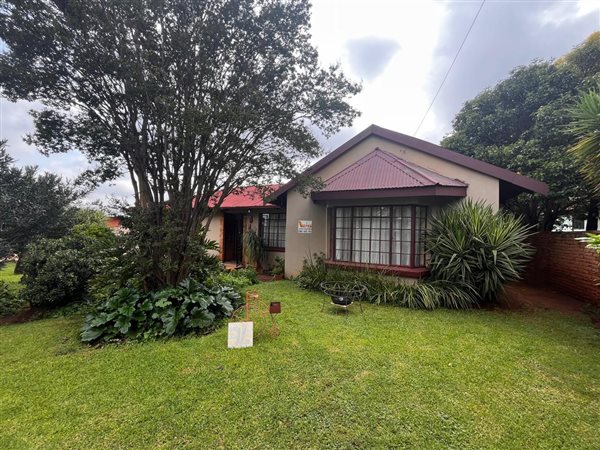 4 Bedroom House 4 Bedroom House