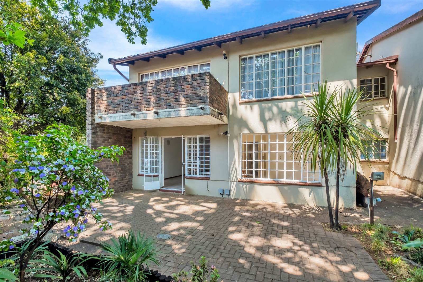 2 Bed Townhouse in Northcliff photo number 1