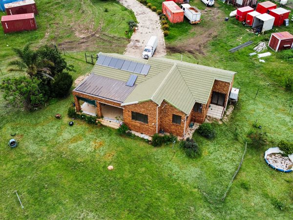 1.9 ha Smallholding 1.9 ha Smallholding
