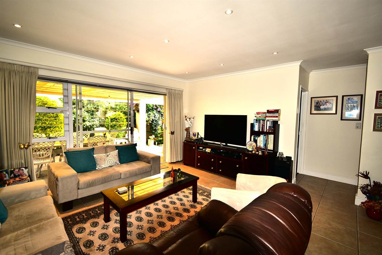 3 Bed Townhouse in Royal Ascot photo number 1