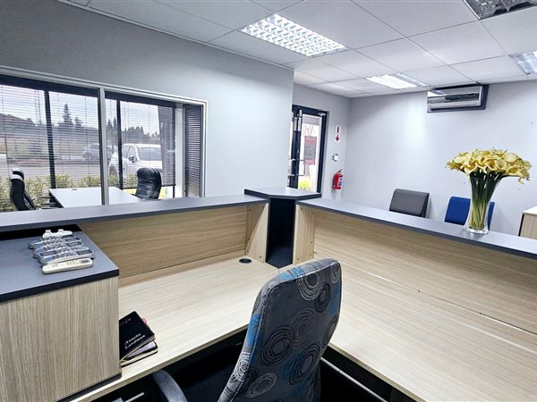 160  m² Office Space
