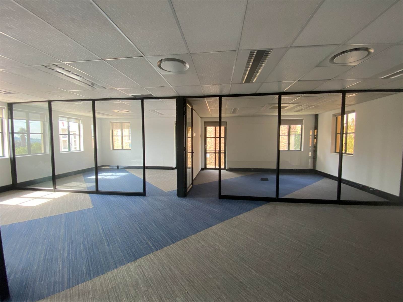 297  m² Commercial space in Rivonia photo number 4