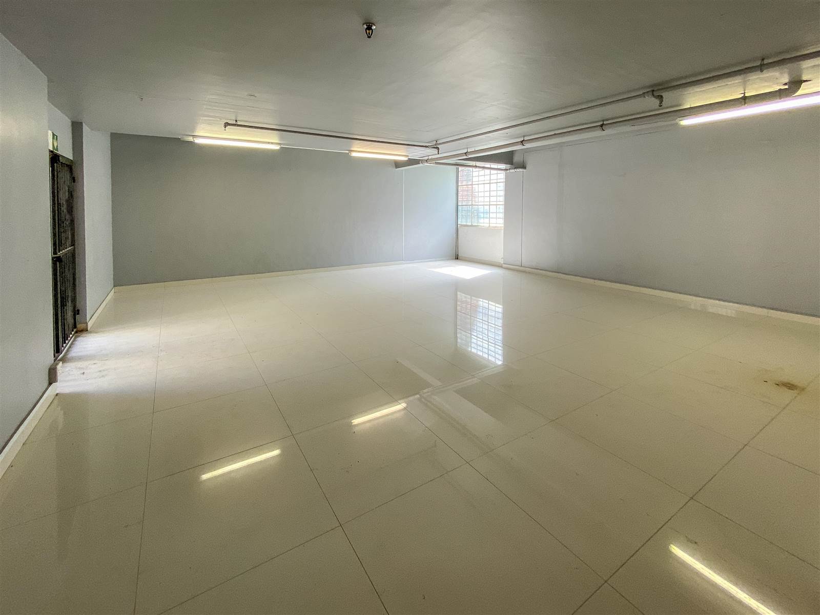 1500  m² Commercial space in Woodstock photo number 15