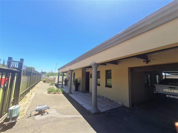 4 Bed House in Aloe Park