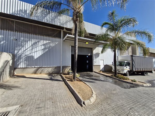 1 261  m² Industrial space