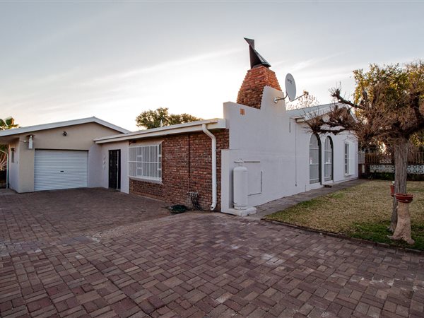 3 Bedroom House 3 Bedroom House