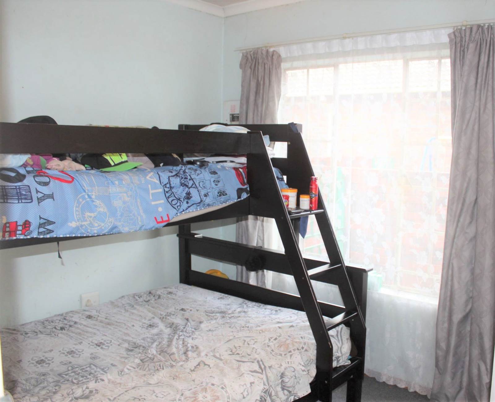 2 Bed Townhouse in Weltevreden Park photo number 6