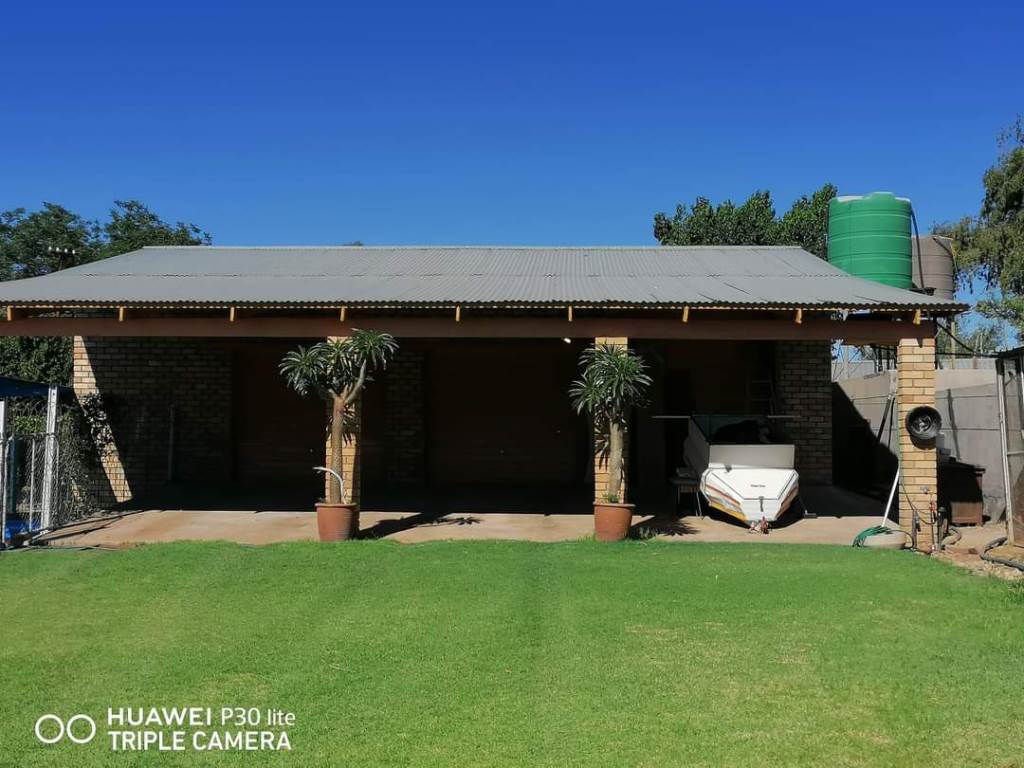 3675 m² Smallholding in Upington photo number 8