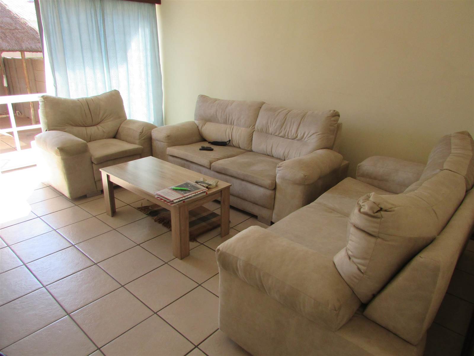 2 Bed Townhouse in Westonaria photo number 3