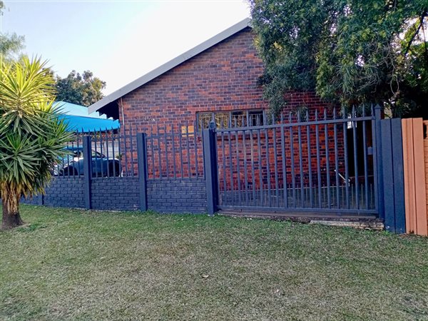 3 Bedroom House 3 Bedroom House