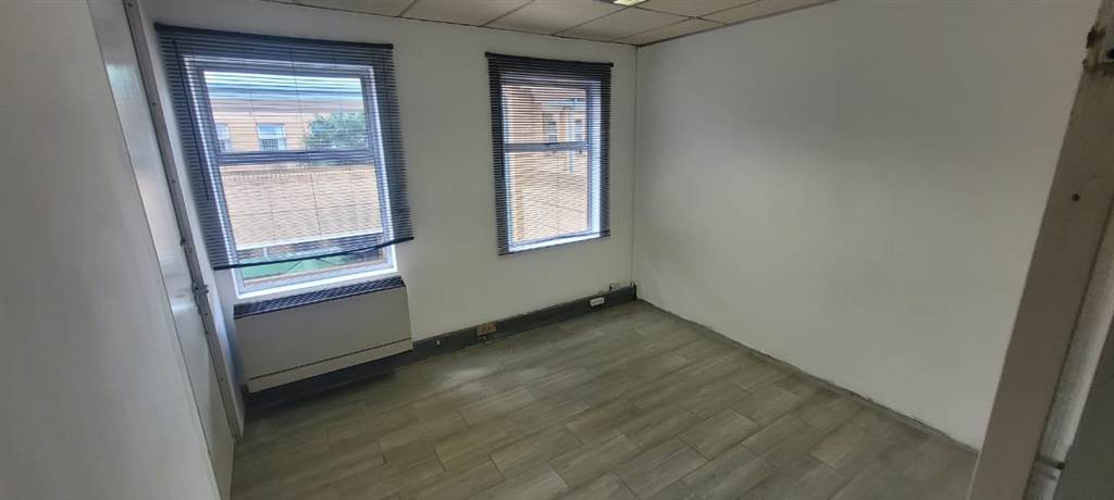 288  m² Commercial space in Isando photo number 17