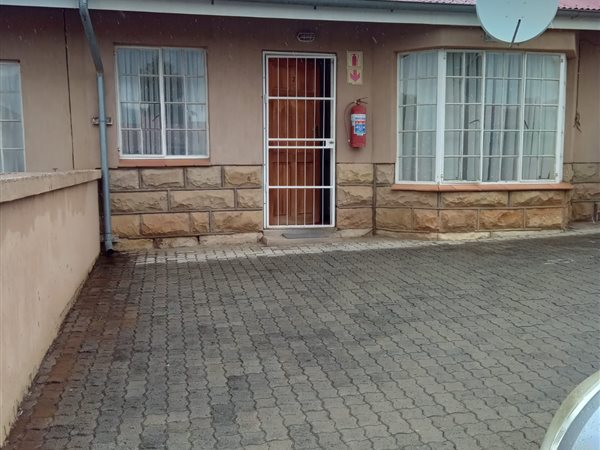2 Bed Townhouse in Ladybrand