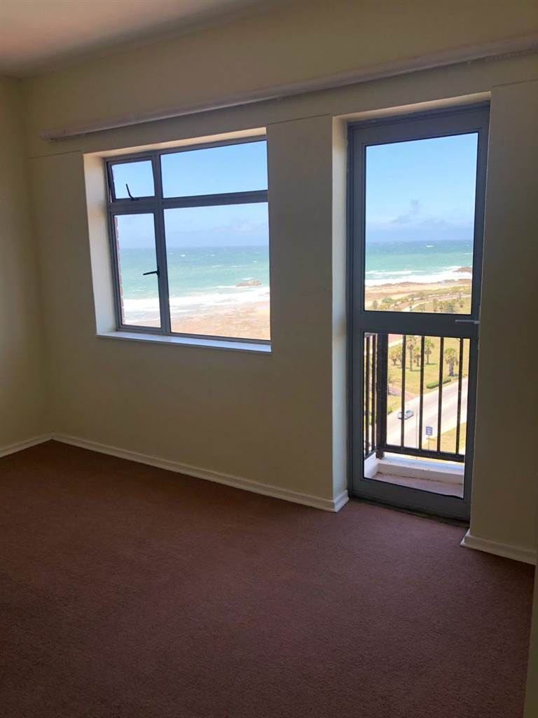 3 Bed Apartment in Summerstrand photo number 19