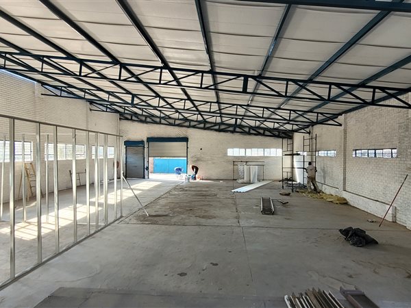 500  m² Industrial space in Stormill