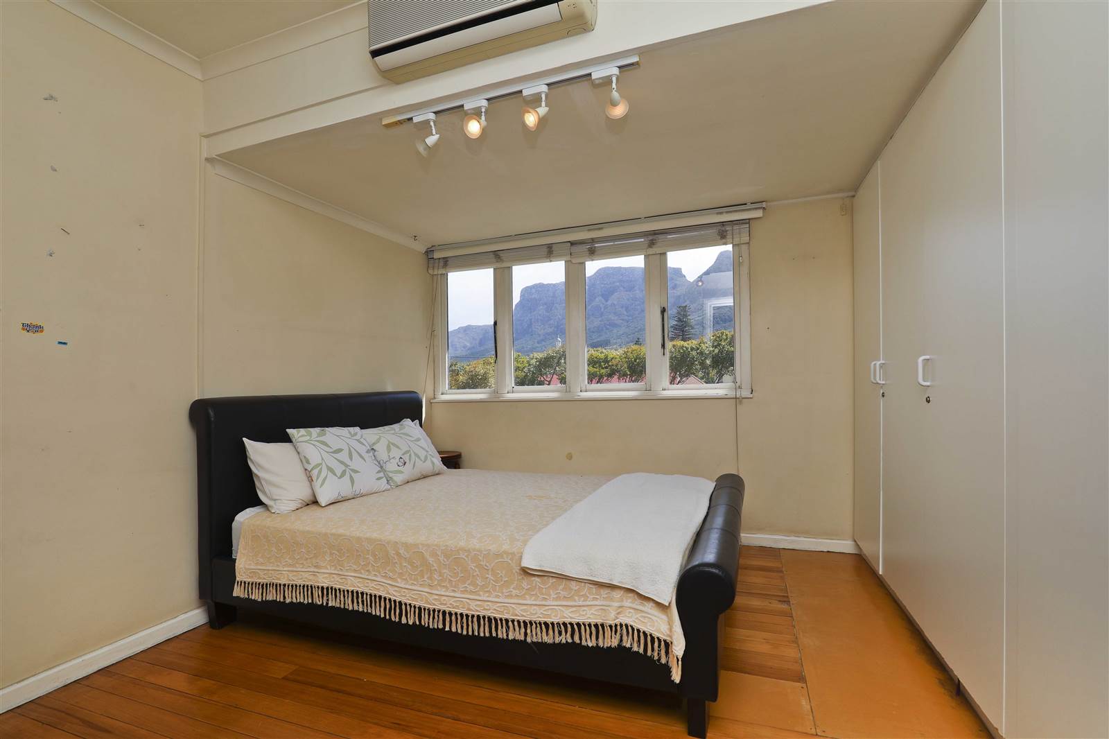 6 Bed House in Rondebosch photo number 20