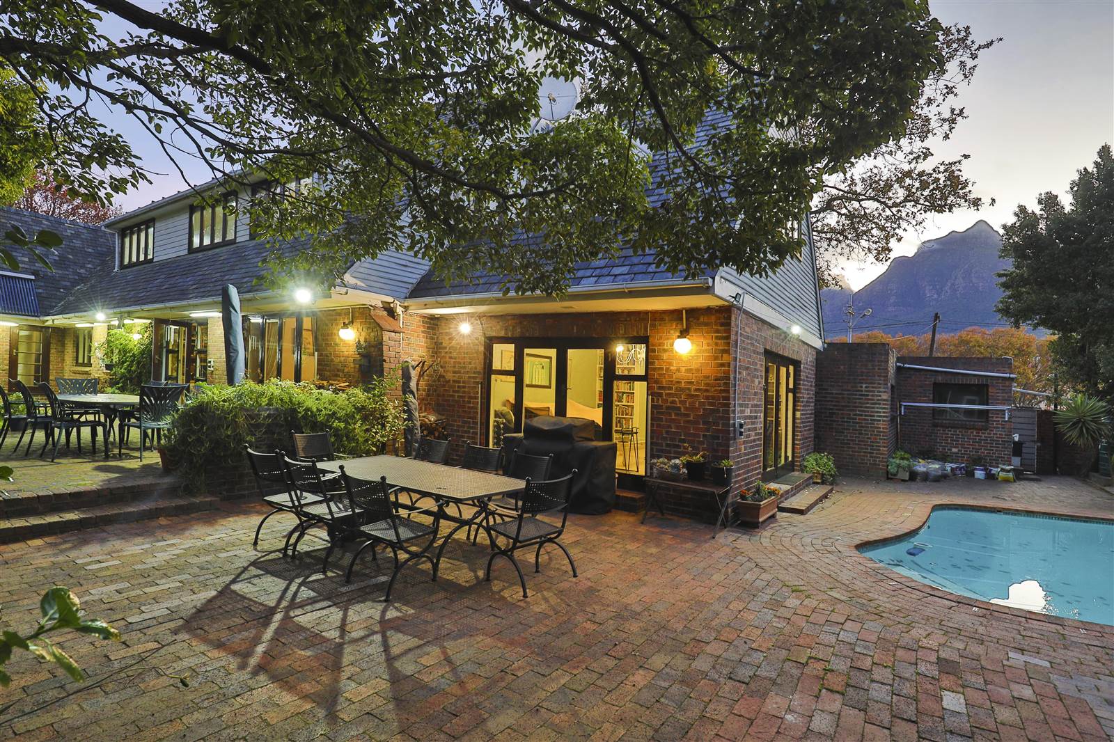 6 Bed House in Rondebosch photo number 27