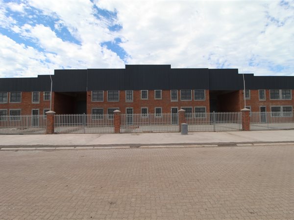 350  m² Industrial space