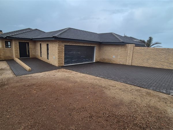 3 Bedroom House 3 Bedroom House