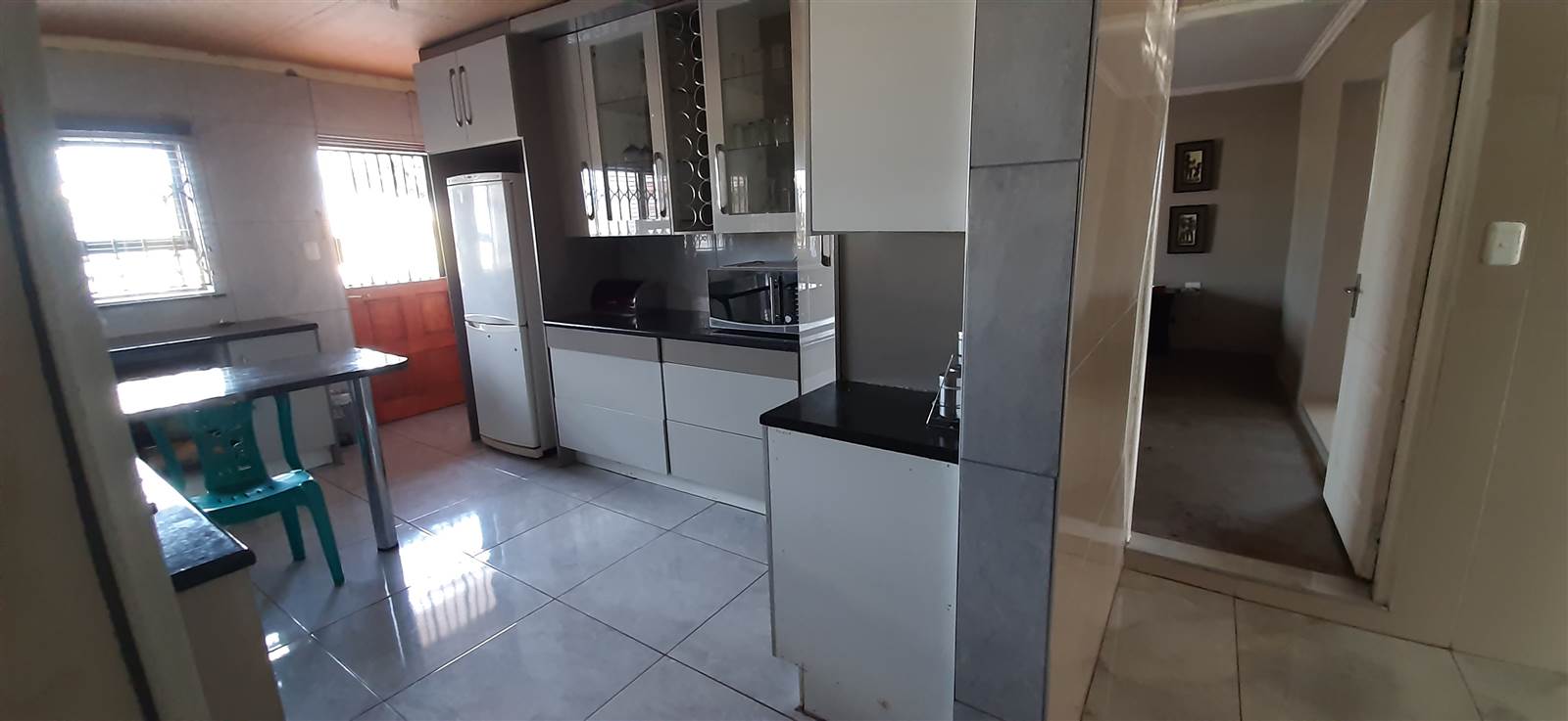 3 Bed House in Katlehong photo number 4