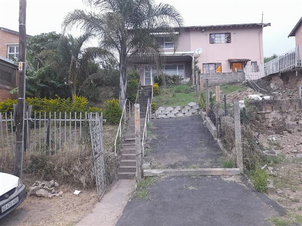 3 Bed House in Risecliff