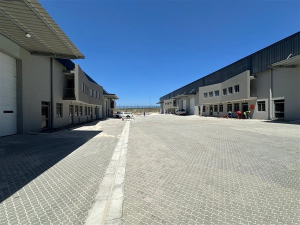 602  m² Industrial space