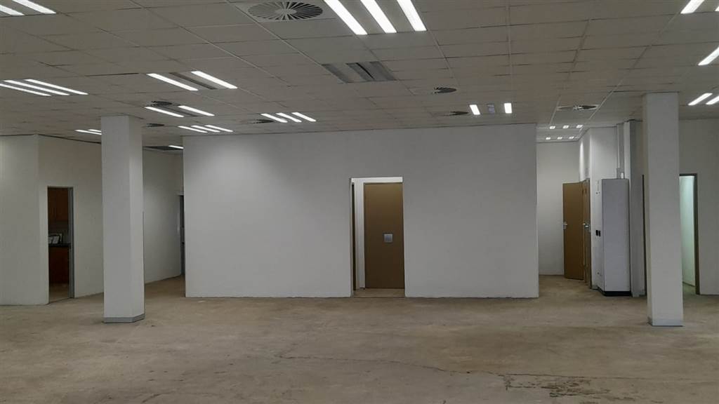 49  m² Retail Space in Kempton Park Central photo number 3