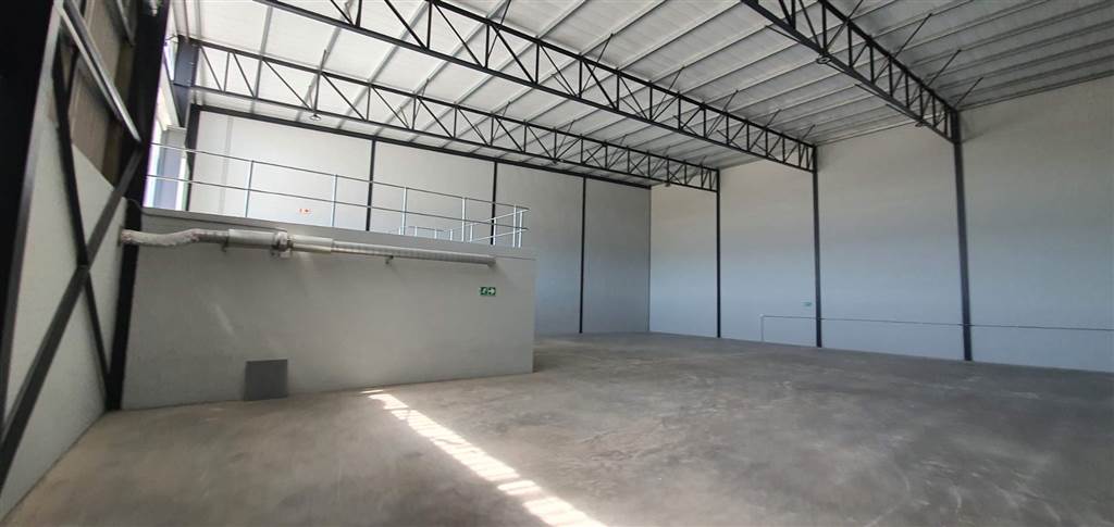 521  m² Industrial space in Bellville Central photo number 2