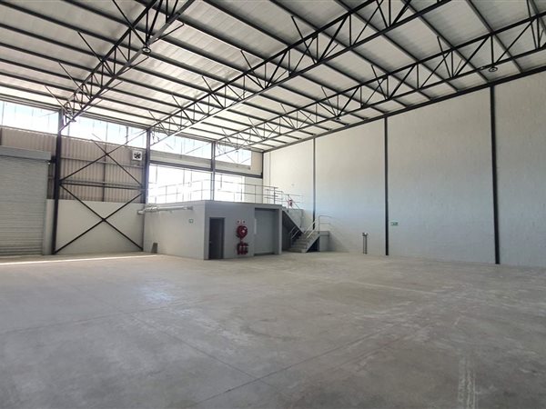 521  m² Industrial space