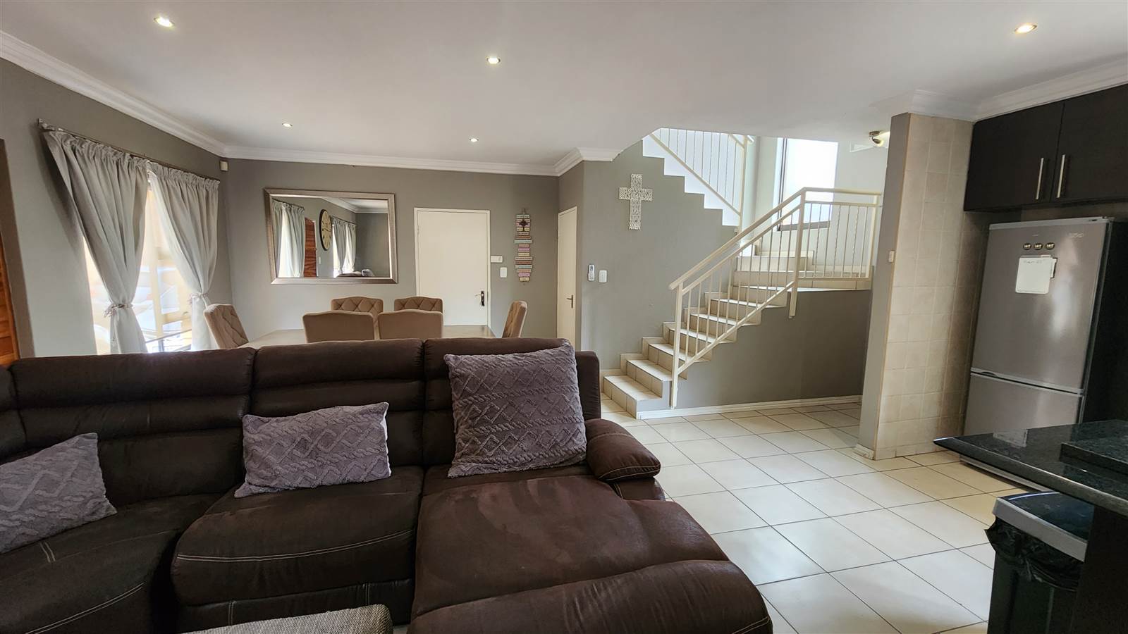 3 Bed Duplex in New Redruth photo number 8