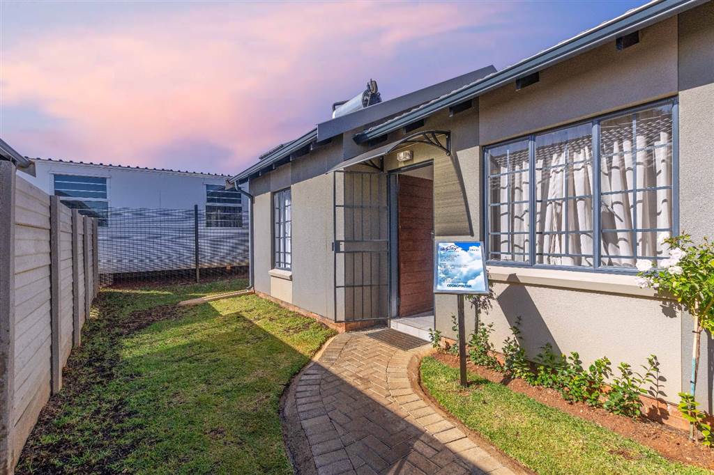 2 Bed House in Alberton photo number 4
