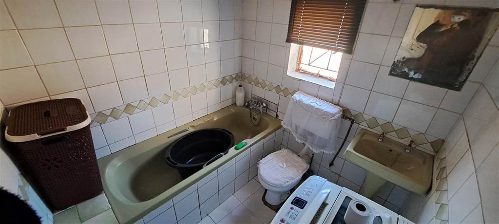 4 Bed House in Thaba Nchu photo number 7