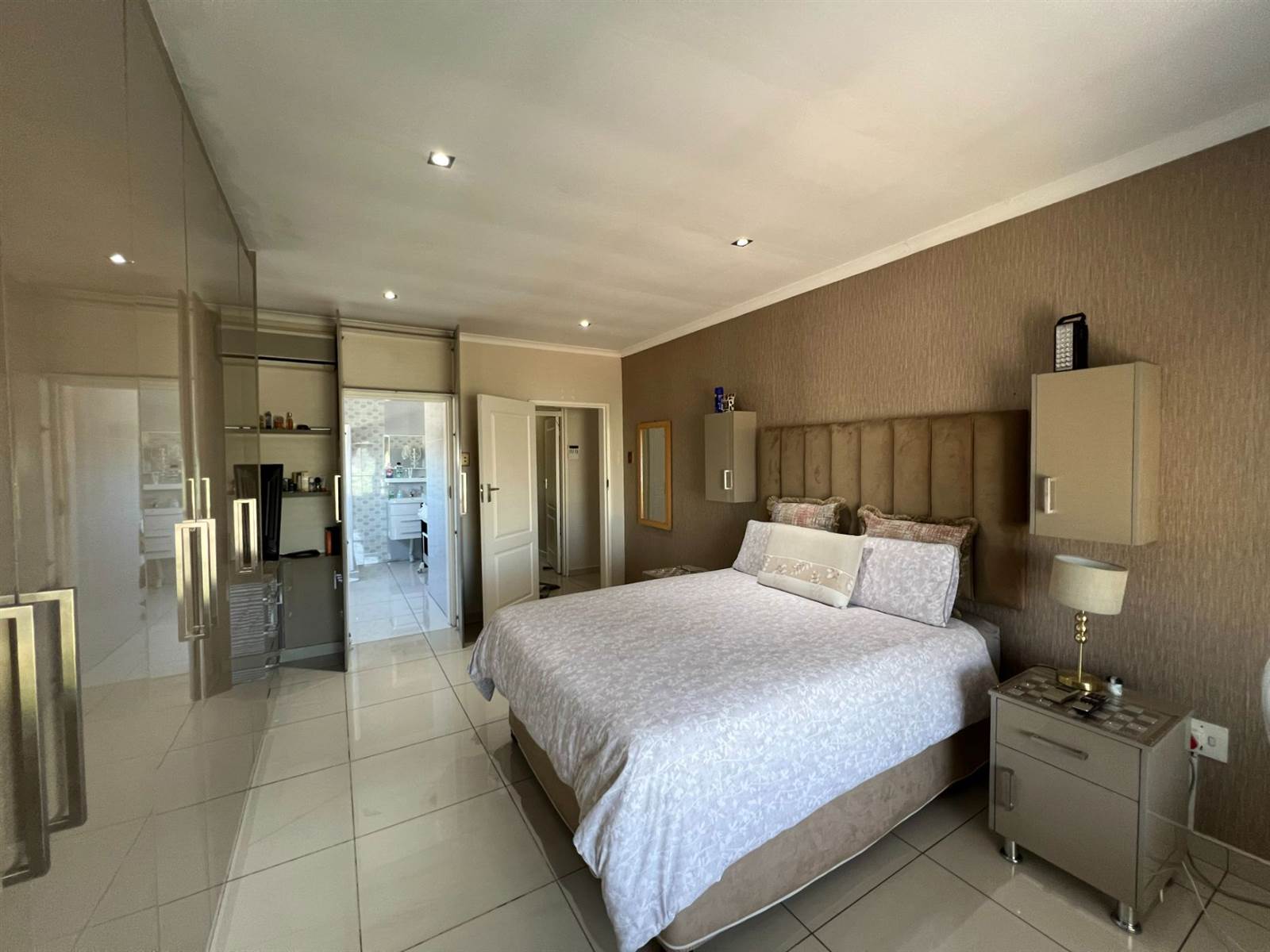 4 Bed House in Pietermaritzburg Central photo number 16
