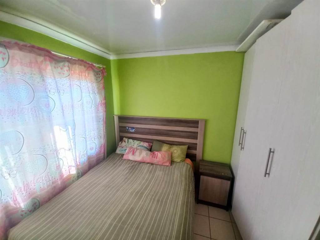 2 Bed House in Rethabile Gardens photo number 4