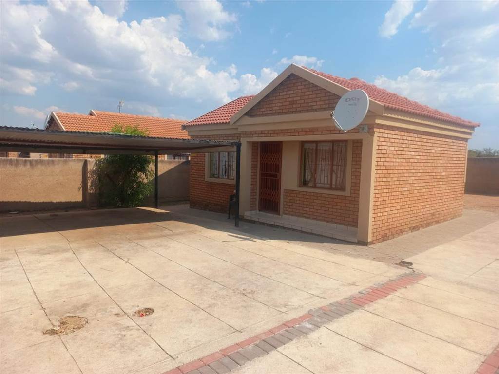 2 Bed House in Rethabile Gardens photo number 15