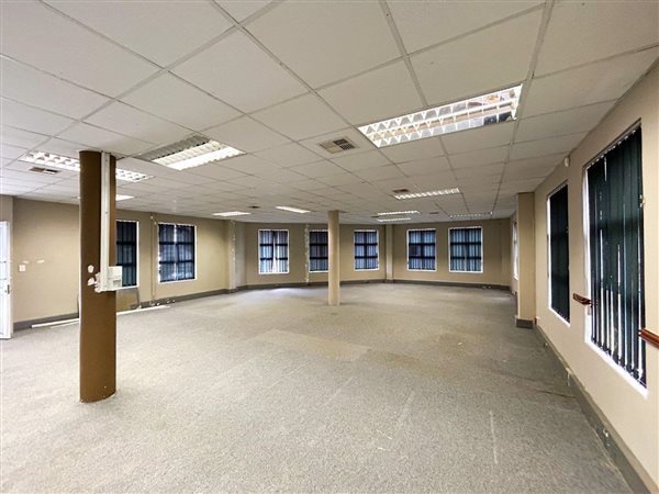 320  m² Office Space in Mt Edgecombe