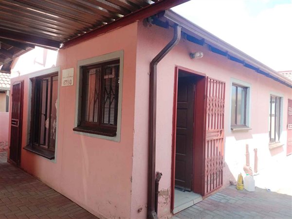 2 Bedroom House