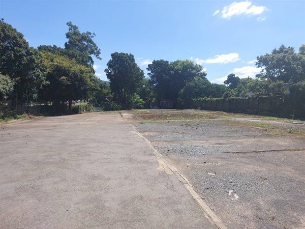 1068 m² Land available in Prestbury