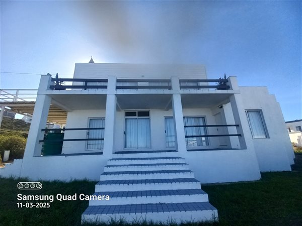 4 Bedroom House 4 Bedroom House