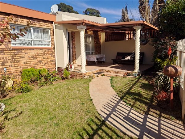 3 Bedroom Townhouse 3 Bedroom Townhouse