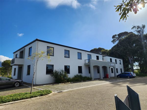 983  m² Commercial space in Kenilworth