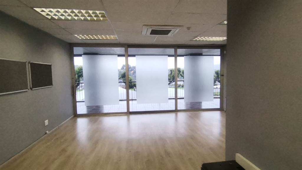 84.17  m² Commercial space in Bedfordview photo number 9