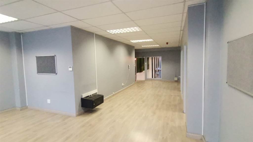 84.17  m² Commercial space in Bedfordview photo number 14
