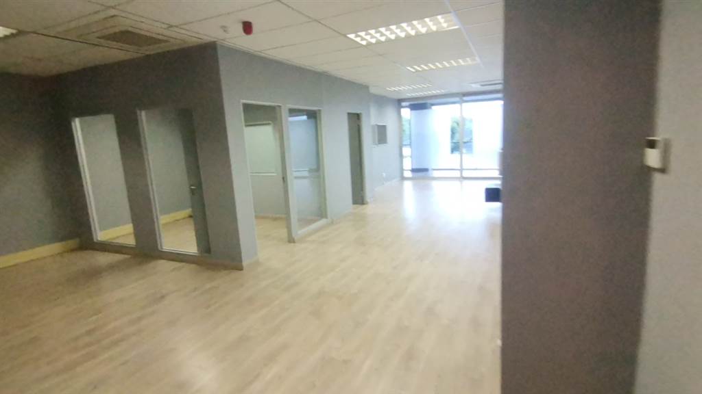 84.17  m² Commercial space in Bedfordview photo number 4