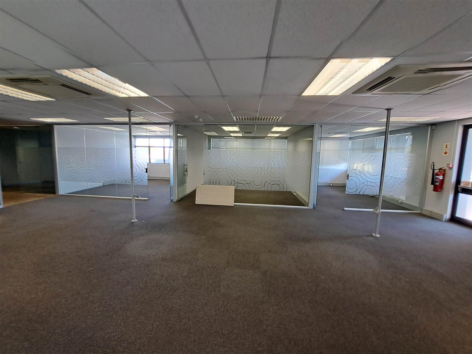 337  m² Commercial space in Parow North photo number 12