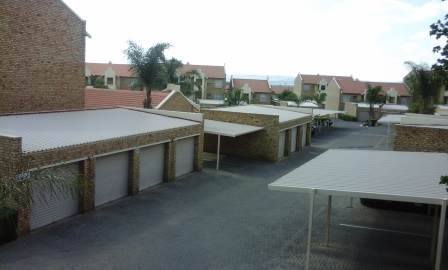2 Bed Apartment in Rooihuiskraal North photo number 22