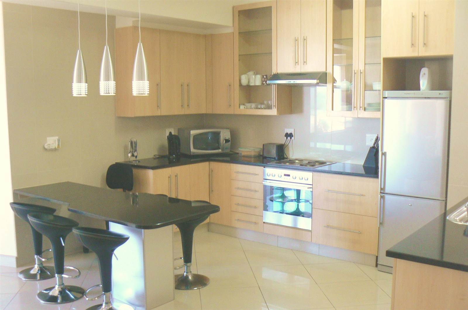 2 Bed Apartment in Summerstrand photo number 7