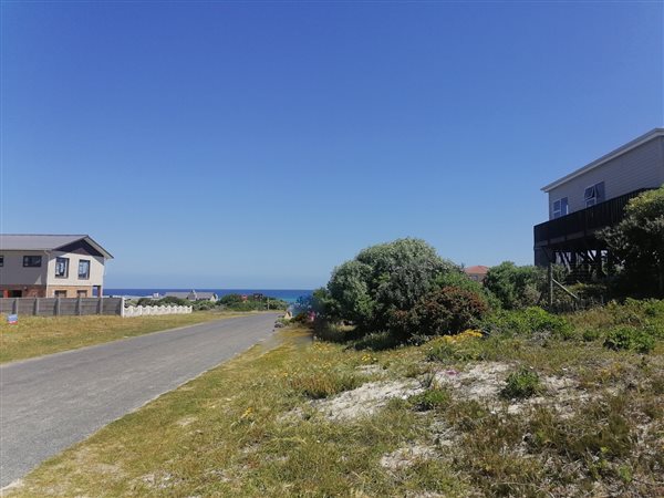 658 m² Land available in Pearly Beach