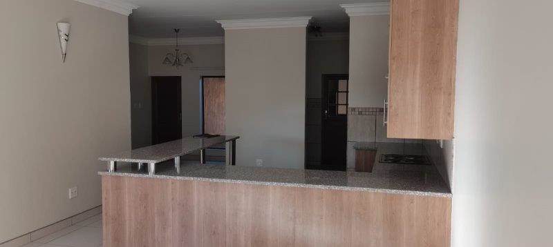 3 Bed Townhouse in Universitas photo number 3